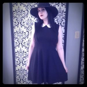 Hot Topic Sleeveless Black Dress with White Collar